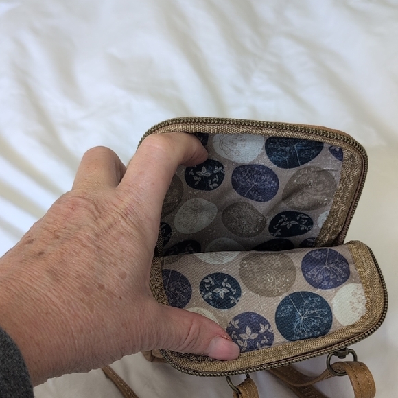 New Bohemian Tan Crossbody Bag -         Super Cute - Picture 3 of 4